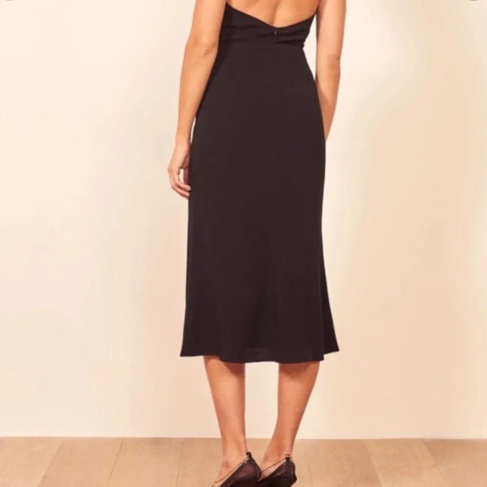 Reformation Carlie dress in black. US size 4 - Picture 2 of 4